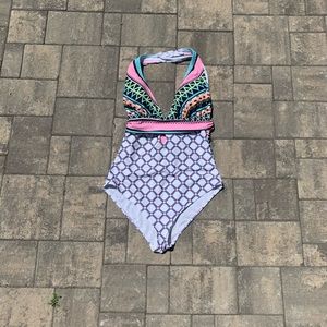 Unbranded bathing suit, super cute and comfy!